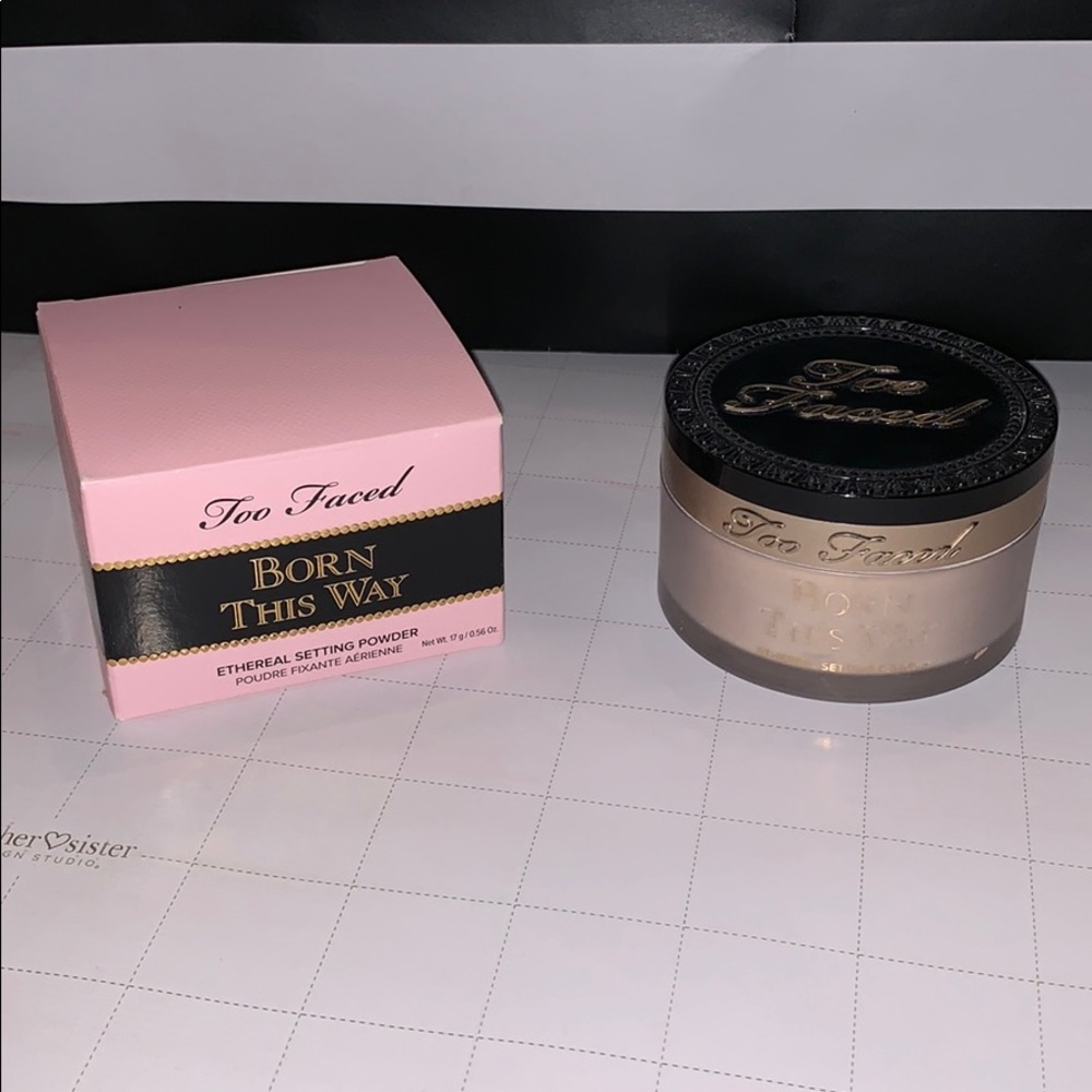 Too Faced Born This Way Ethereal Setting Powder